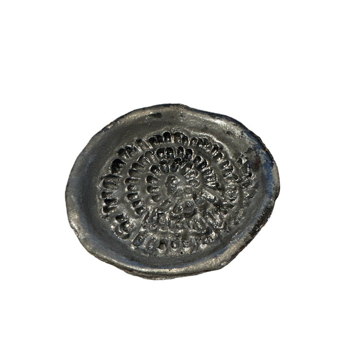 Ceramic grater dish, dark gray round ceramic with embossed circular grating pattern