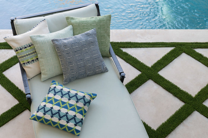 Loloi Pillow | Green / Ivory Loloi
